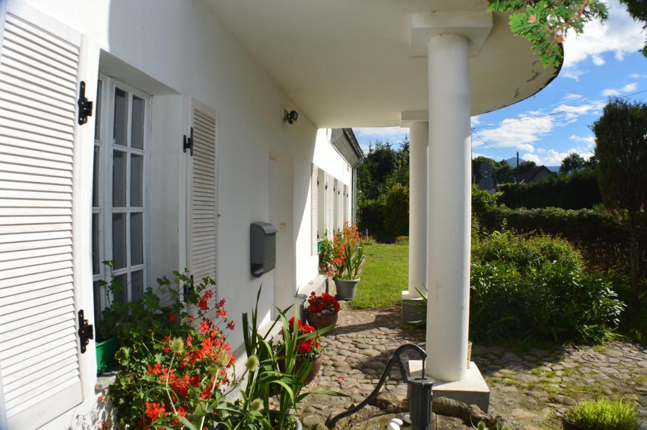 Vila Bialy Dwor Kostrzyca Exteriér fotografie