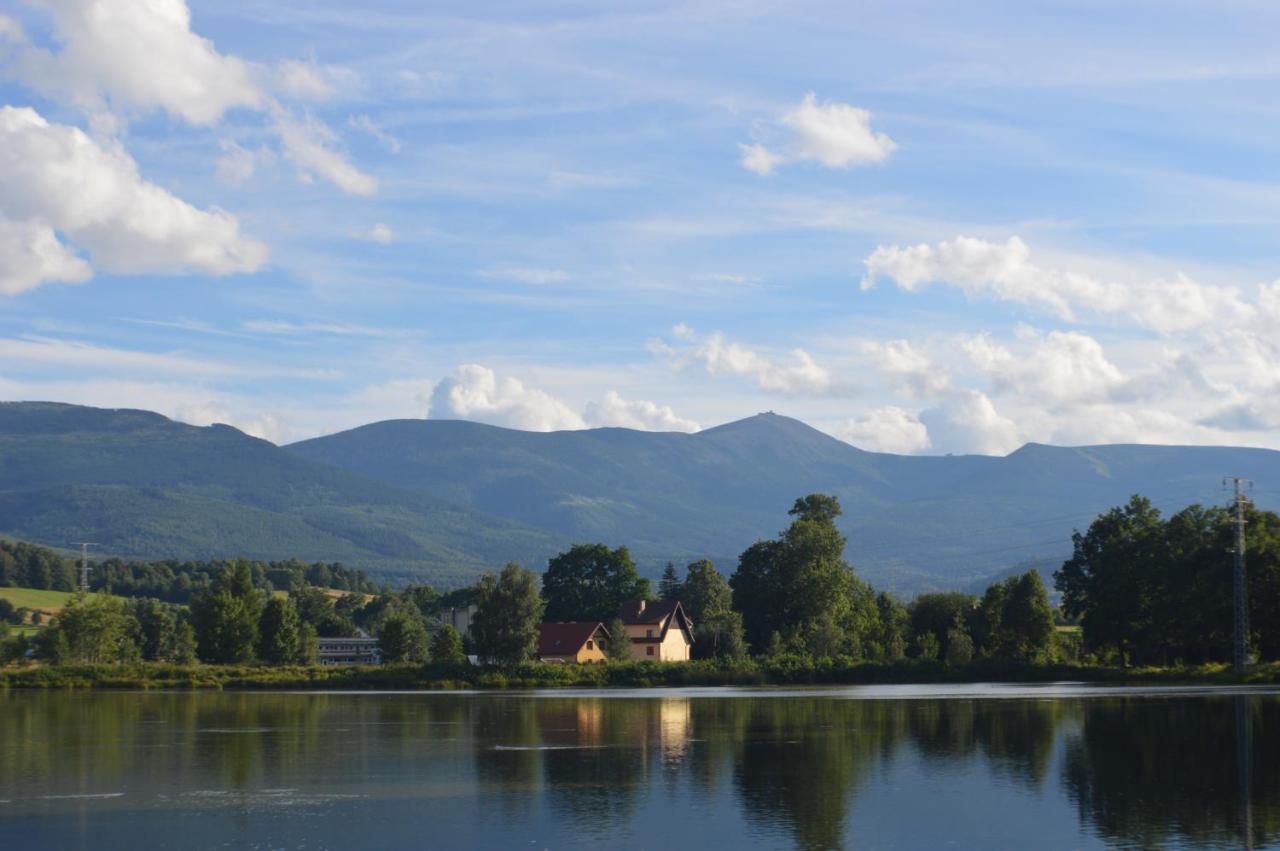 Vila Bialy Dwor Kostrzyca Exteriér fotografie